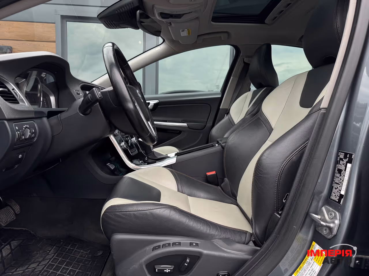 Volvo S60 Cross Country - фото 30