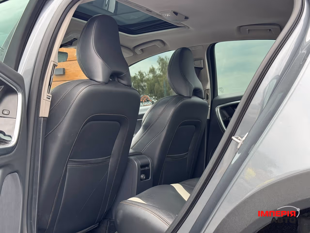 Volvo S60 Cross Country - фото 58