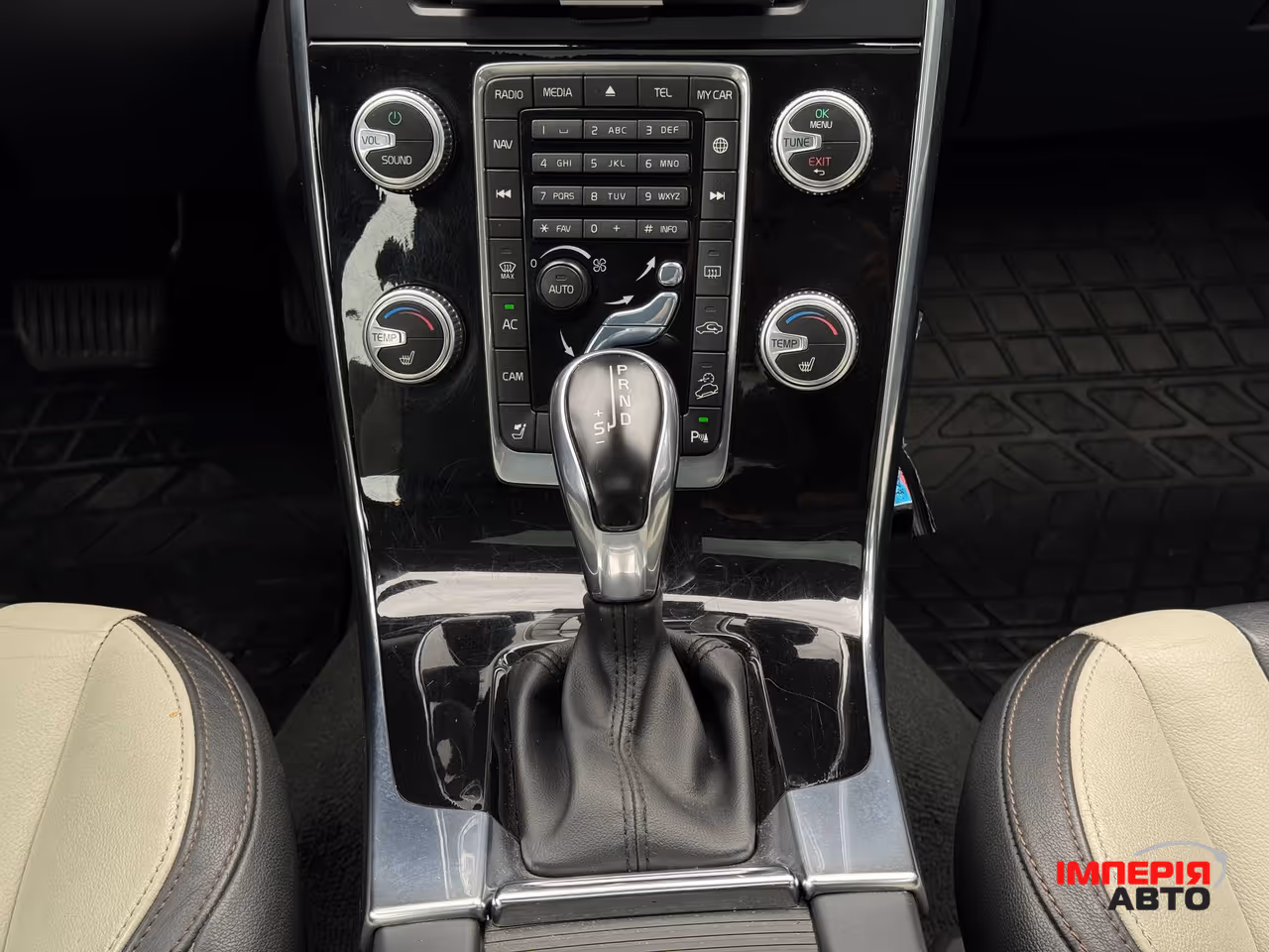 Volvo S60 Cross Country - фото 71