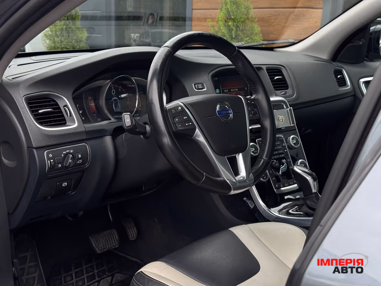 Volvo S60 Cross Country - фото 33