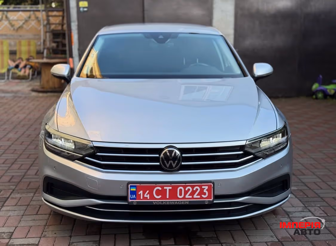 Volkswagen Passat - фото 2