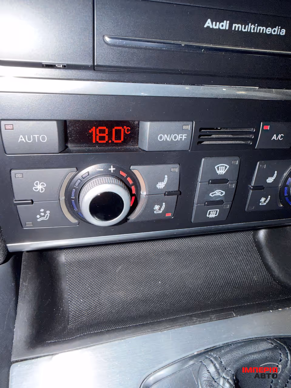 Audi Q7 - фото 28