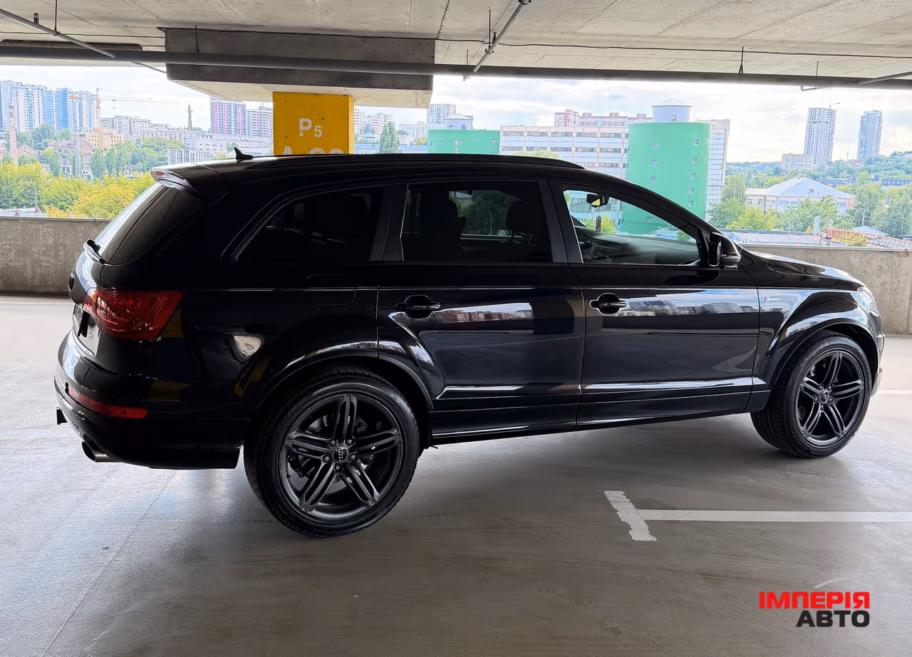 Audi Q7 - фото 3