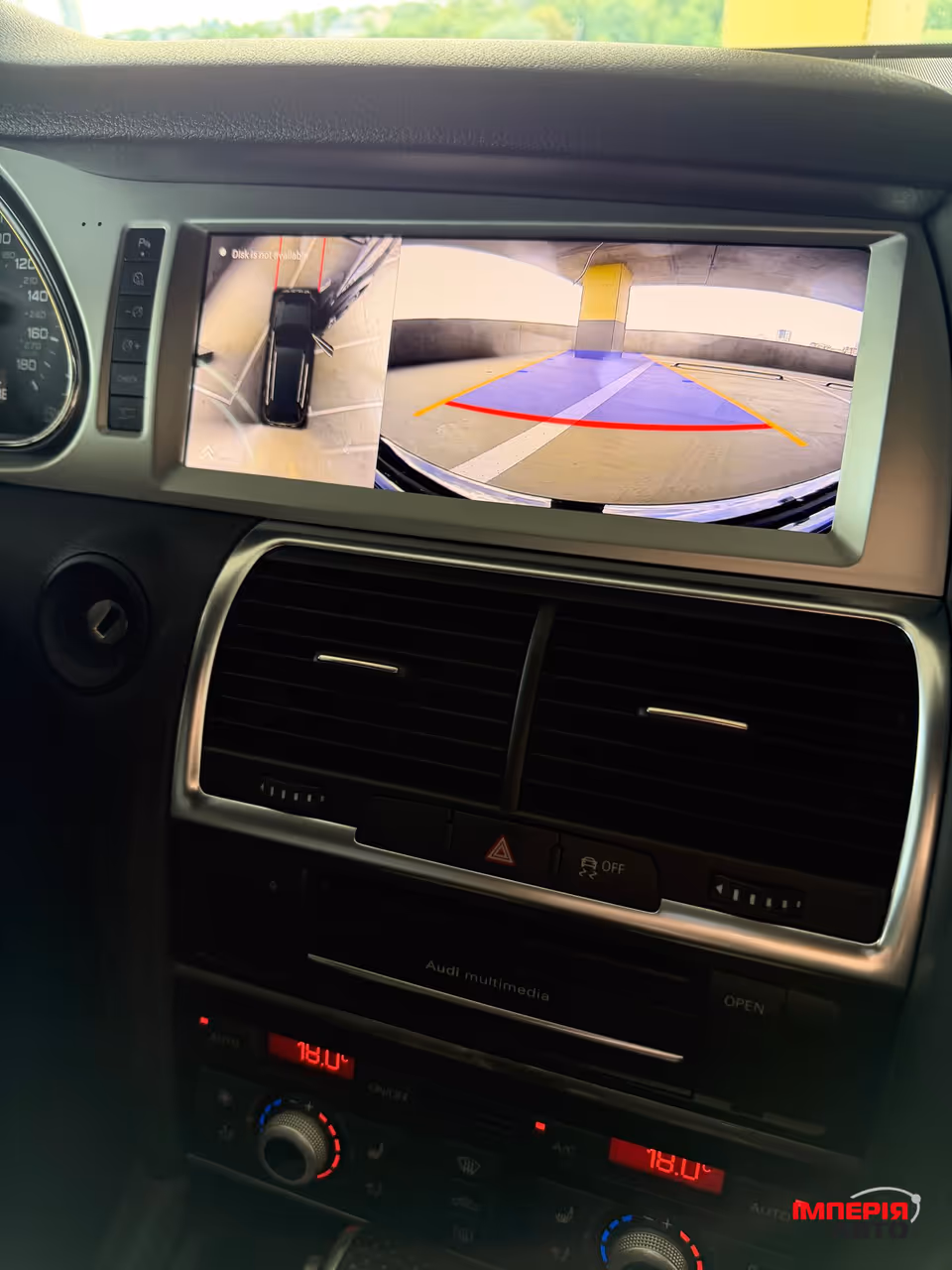Audi Q7 - фото 26