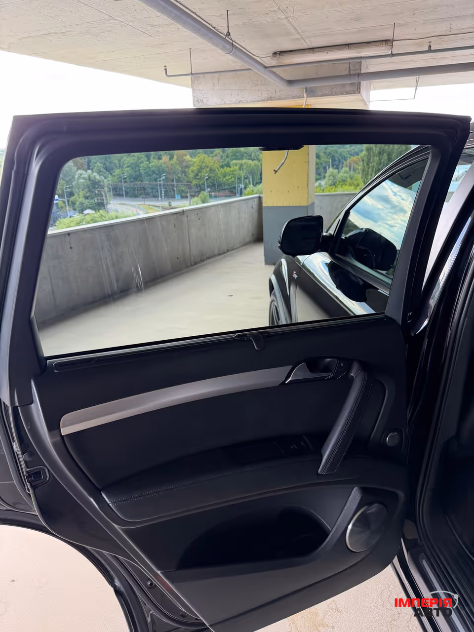 Audi Q7 - фото 12