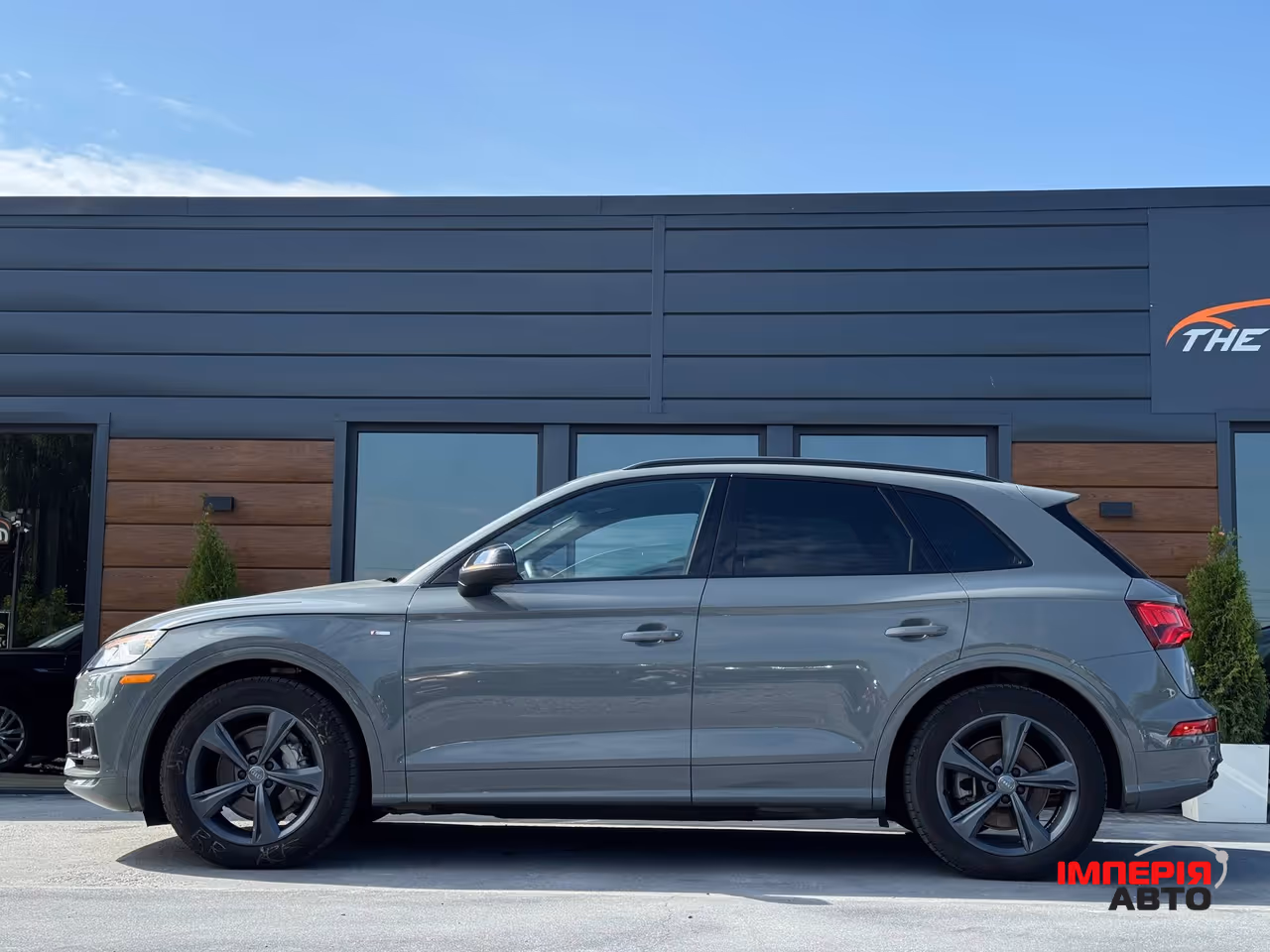 Audi Q5 - фото 18