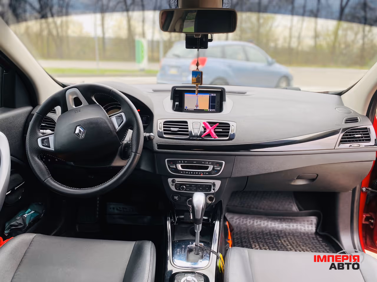 Renault Megane - фото 15