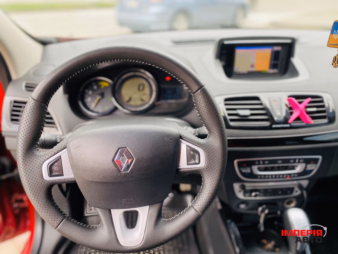 Renault Megane - фото 16