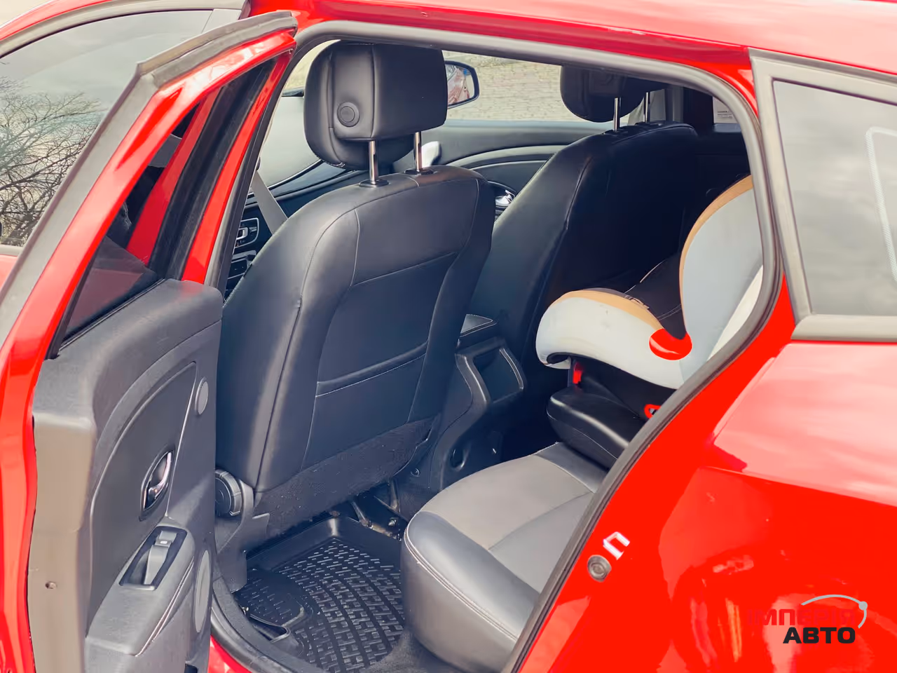 Renault Megane - фото 12