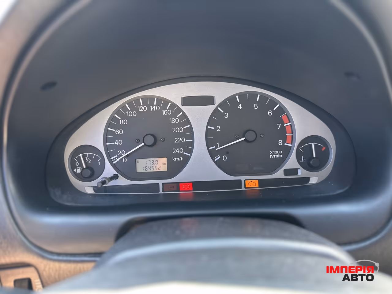 Mitsubishi Carisma - фото 12