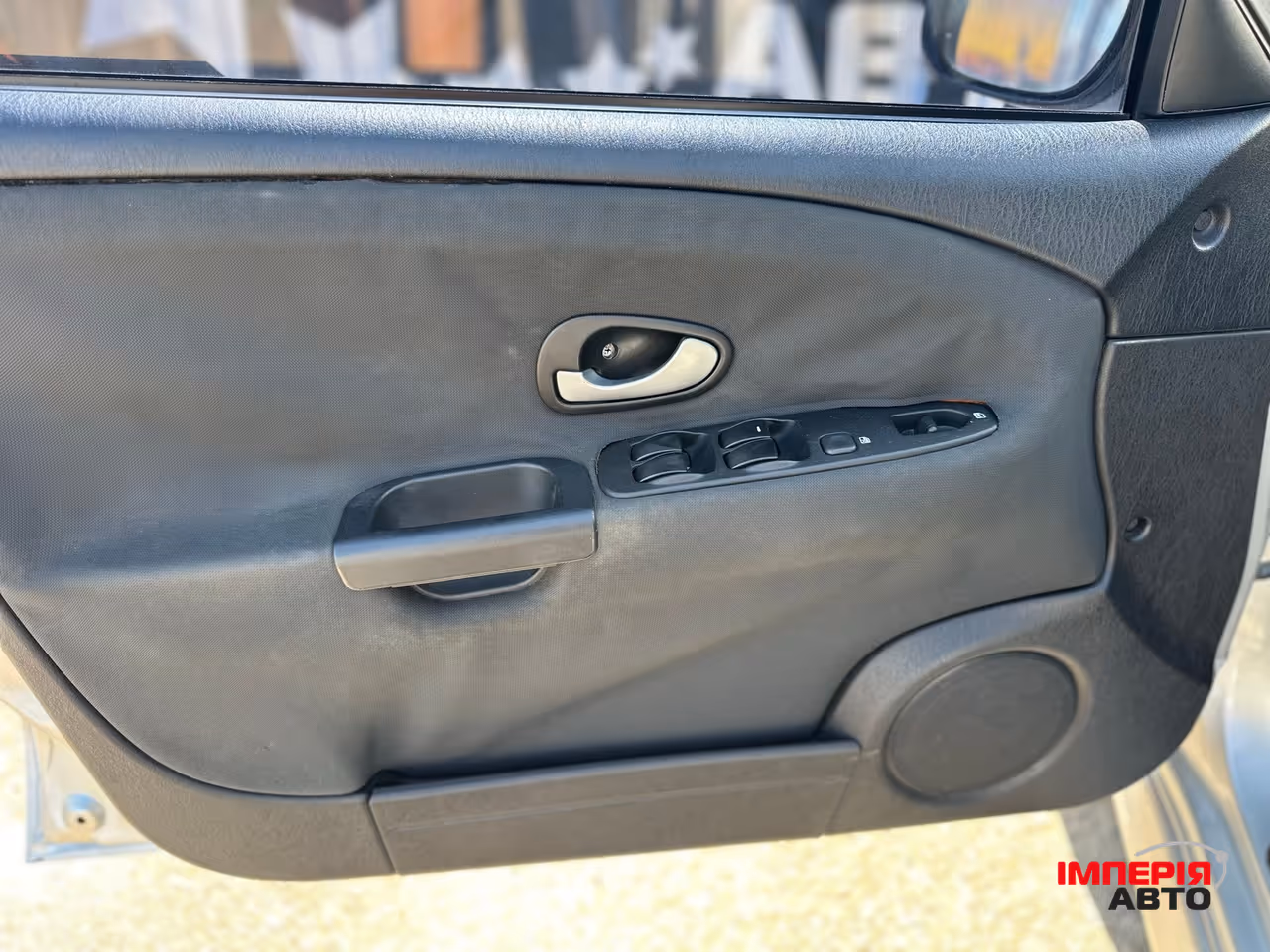 Mitsubishi Carisma - фото 10