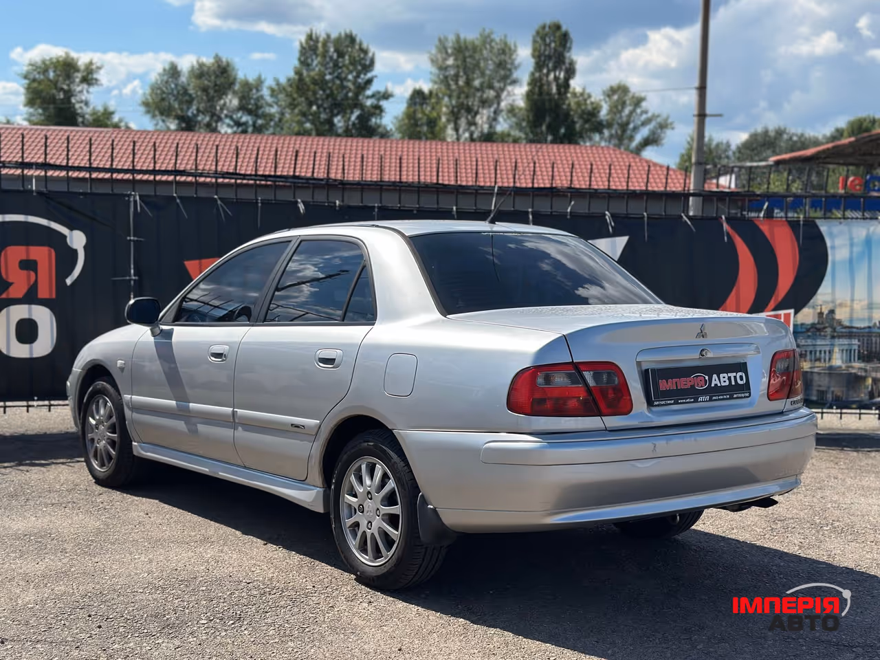 Mitsubishi Carisma - фото 6