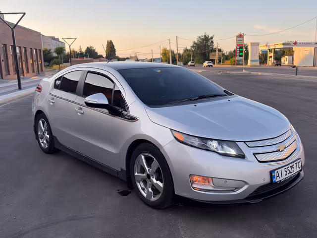 Chevrolet Volt - зображення 1