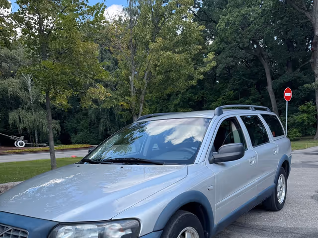 Volvo V70 - зображення 1
