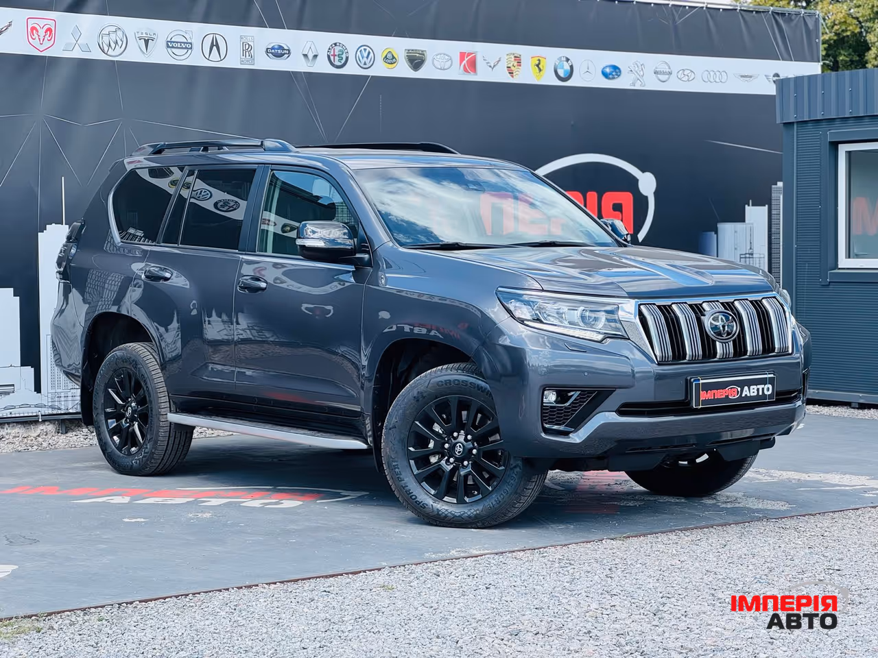 Toyota Land Cruiser Prado - фото 1