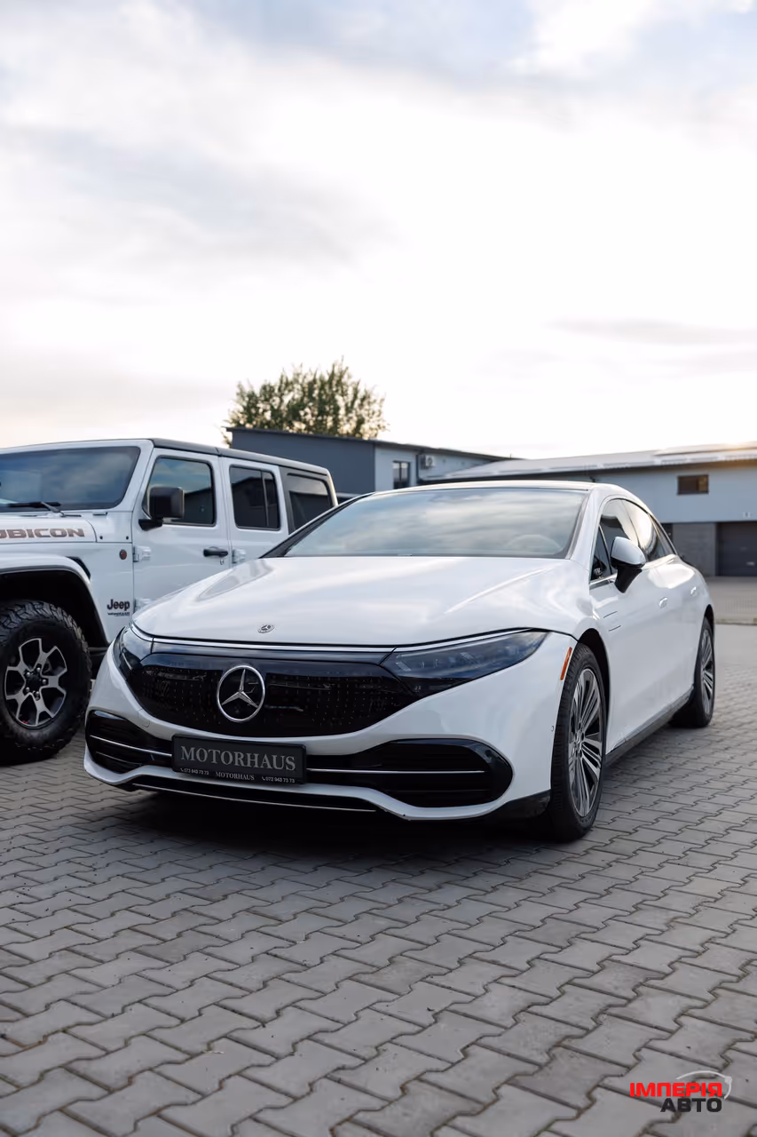 Mercedes-Benz EQS AMG - фото 42