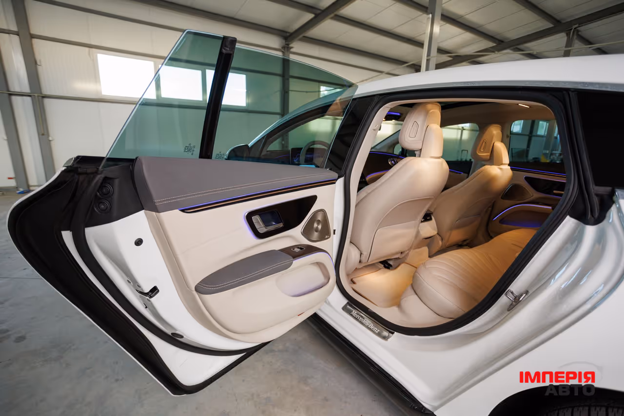 Mercedes-Benz EQS AMG - фото 25