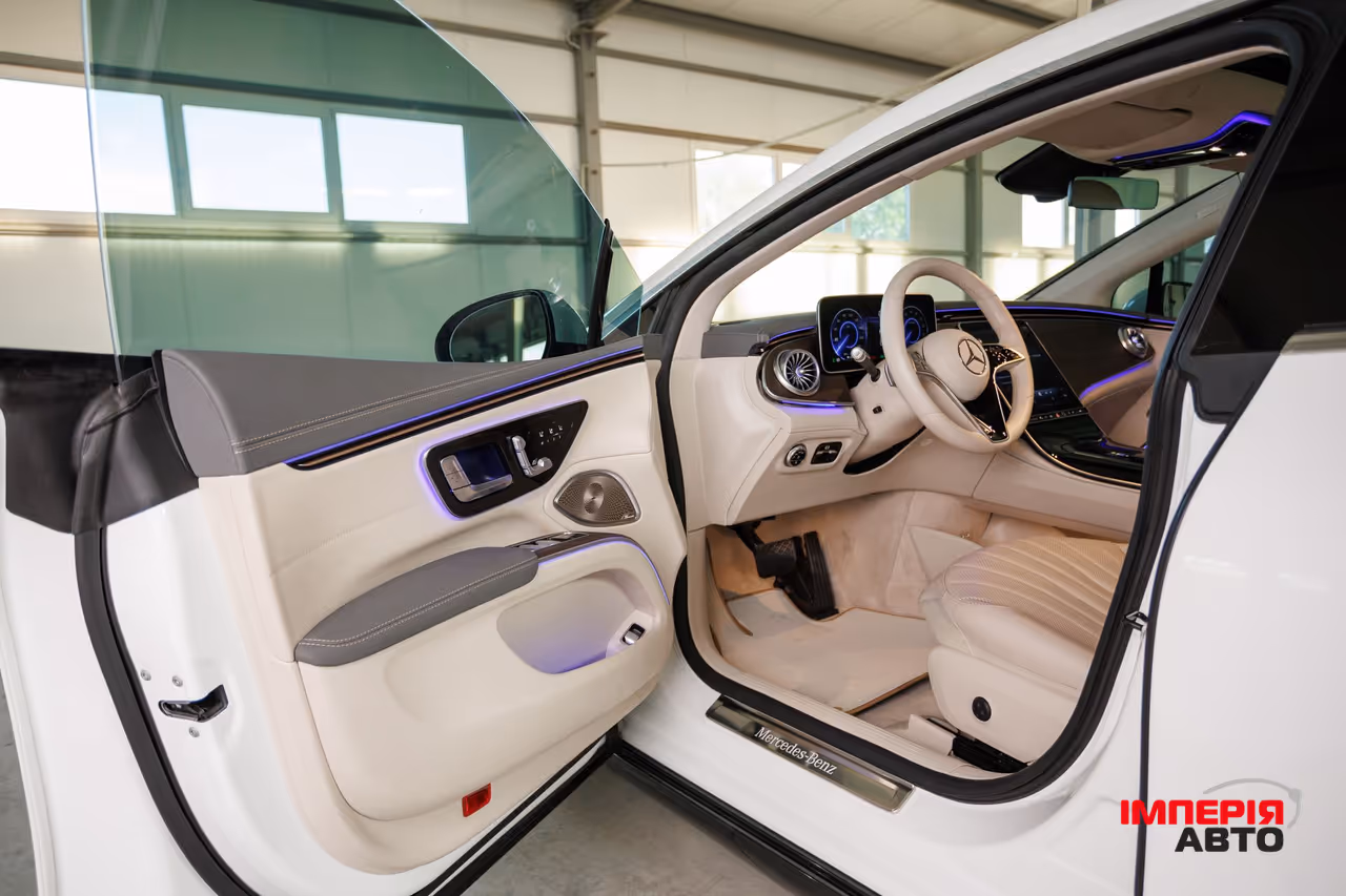 Mercedes-Benz EQS AMG - фото 17
