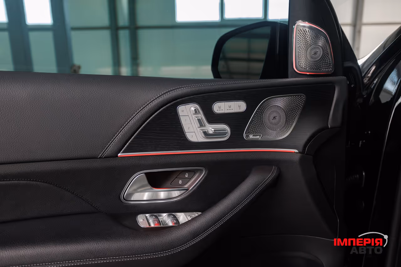 Mercedes-Benz GLE - фото 12