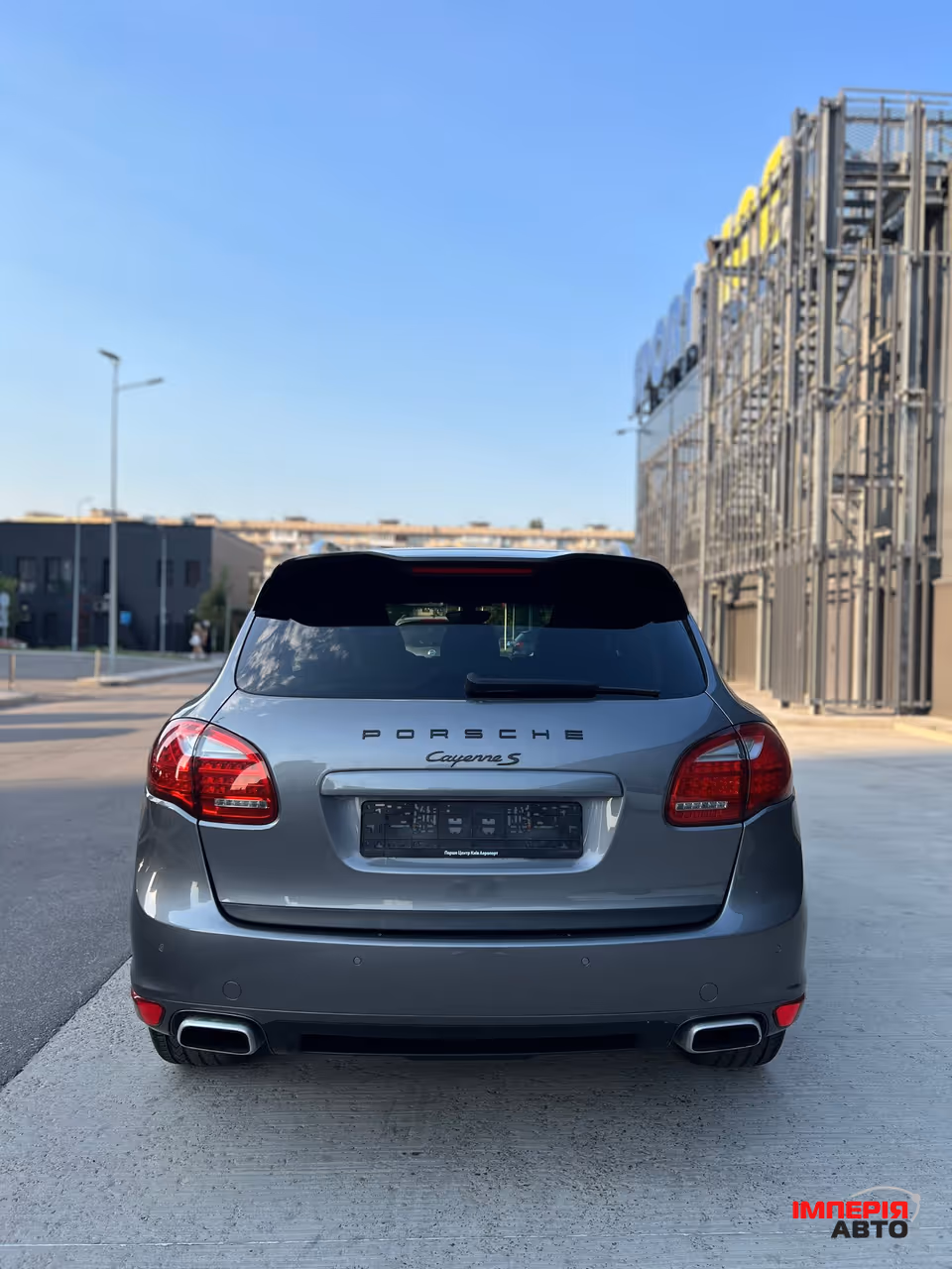Porsche Cayenne - фото 12