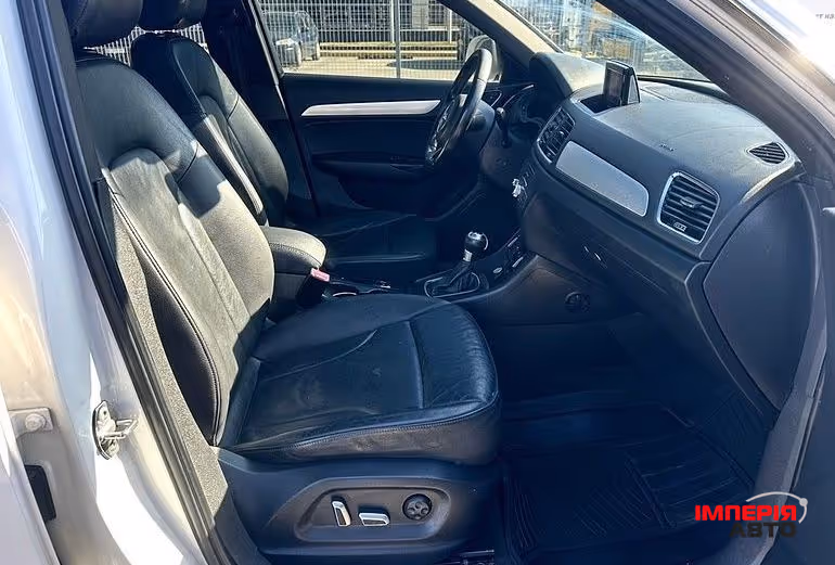 Audi Q3 - фото 8