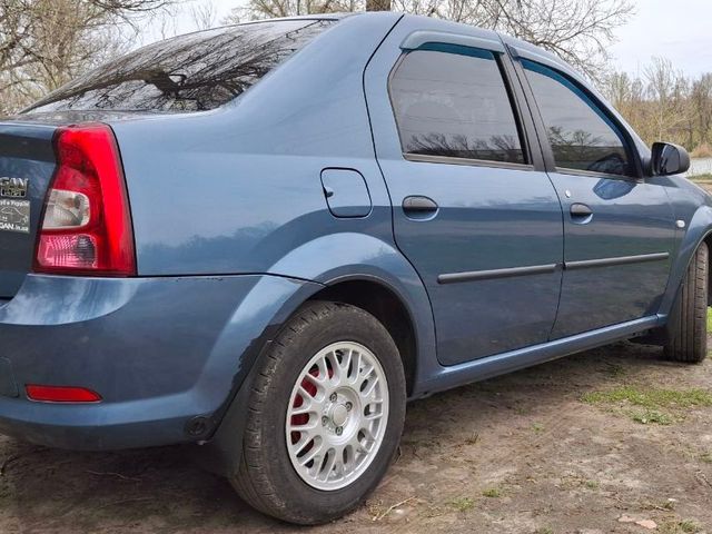 Renault Logan - зображення 5