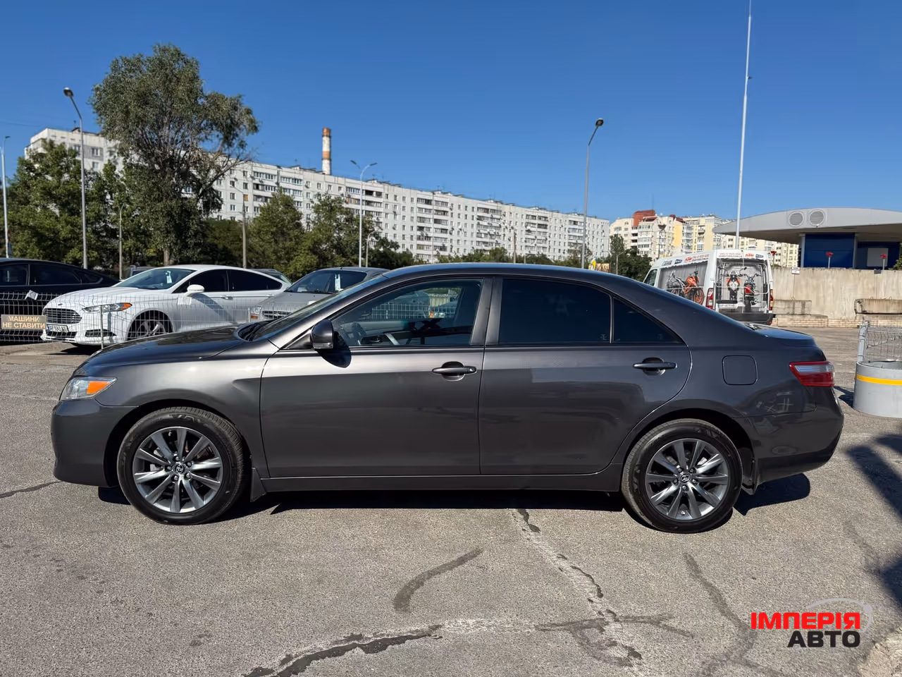 Toyota Camry - фото 4
