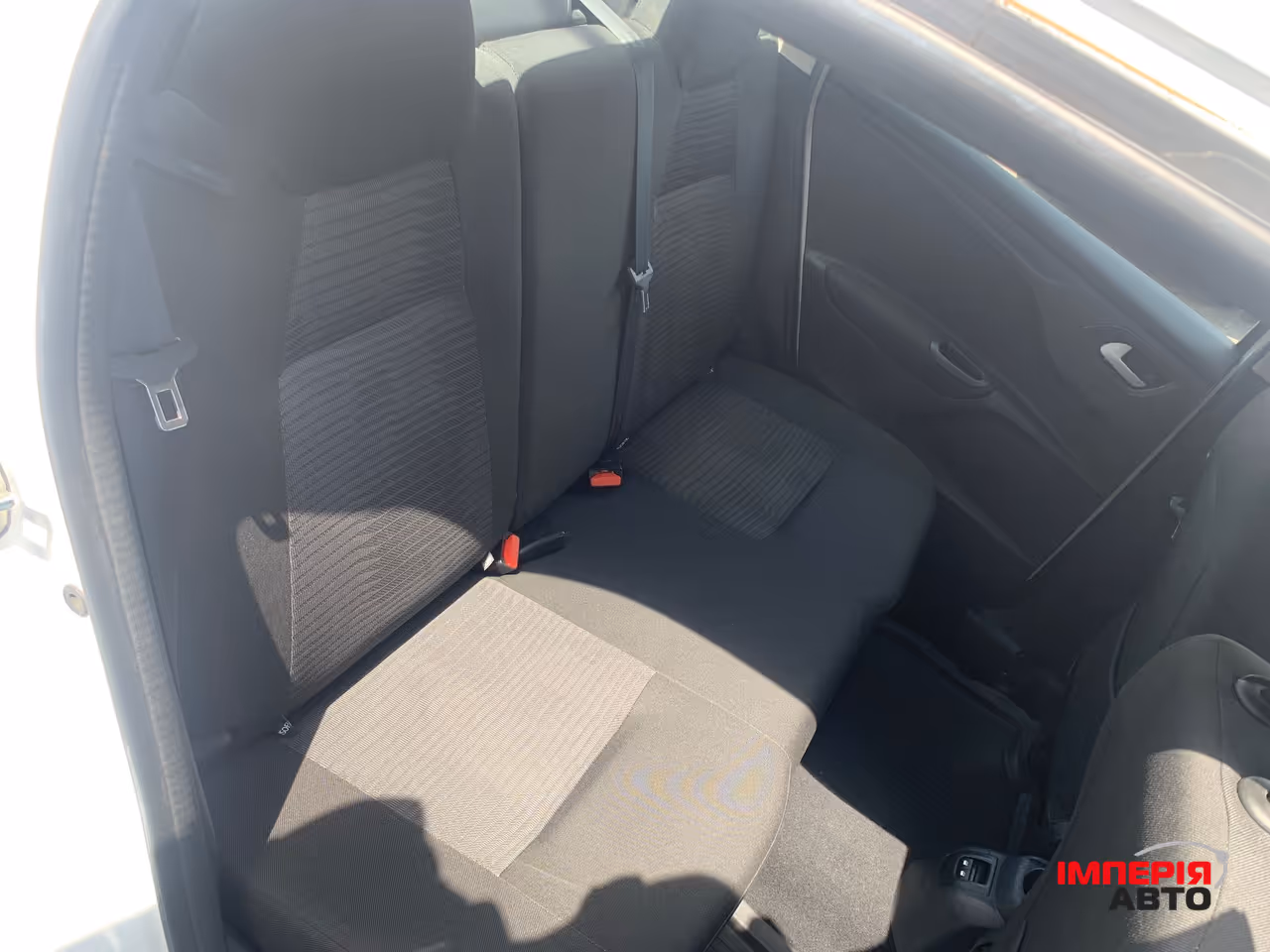 Peugeot 301 - фото 19