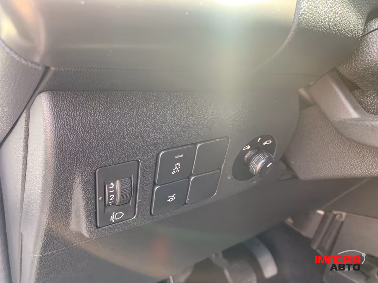 Peugeot 301 - фото 24