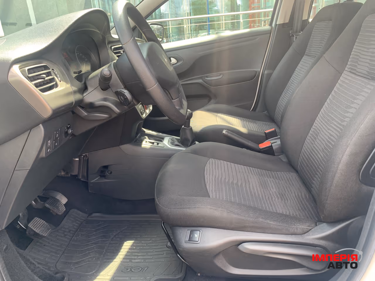 Peugeot 301 - фото 26