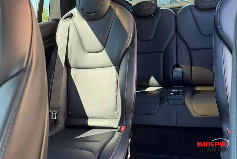 Tesla Model X - фото 9