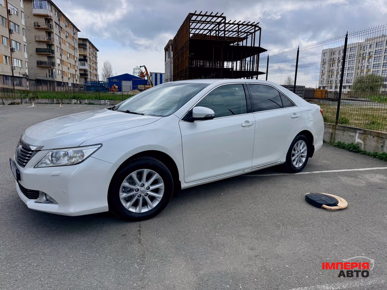 Toyota Camry - фото 3
