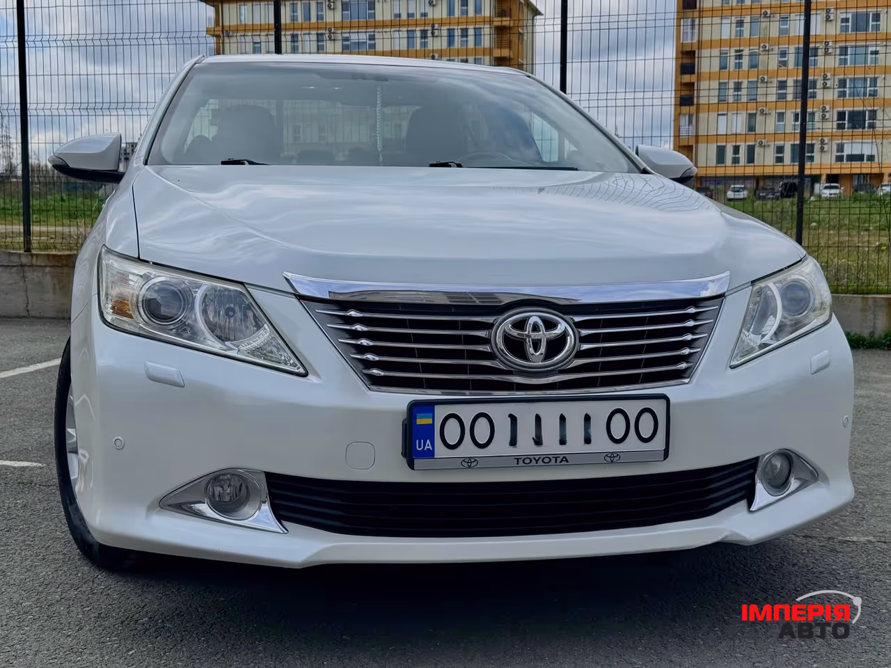 Toyota Camry - фото 2
