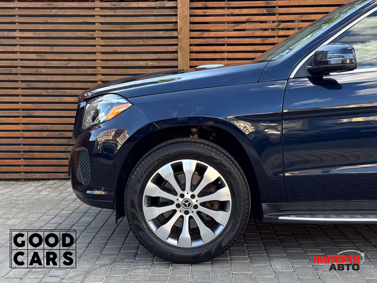 Mercedes-Benz GLS - фото 12