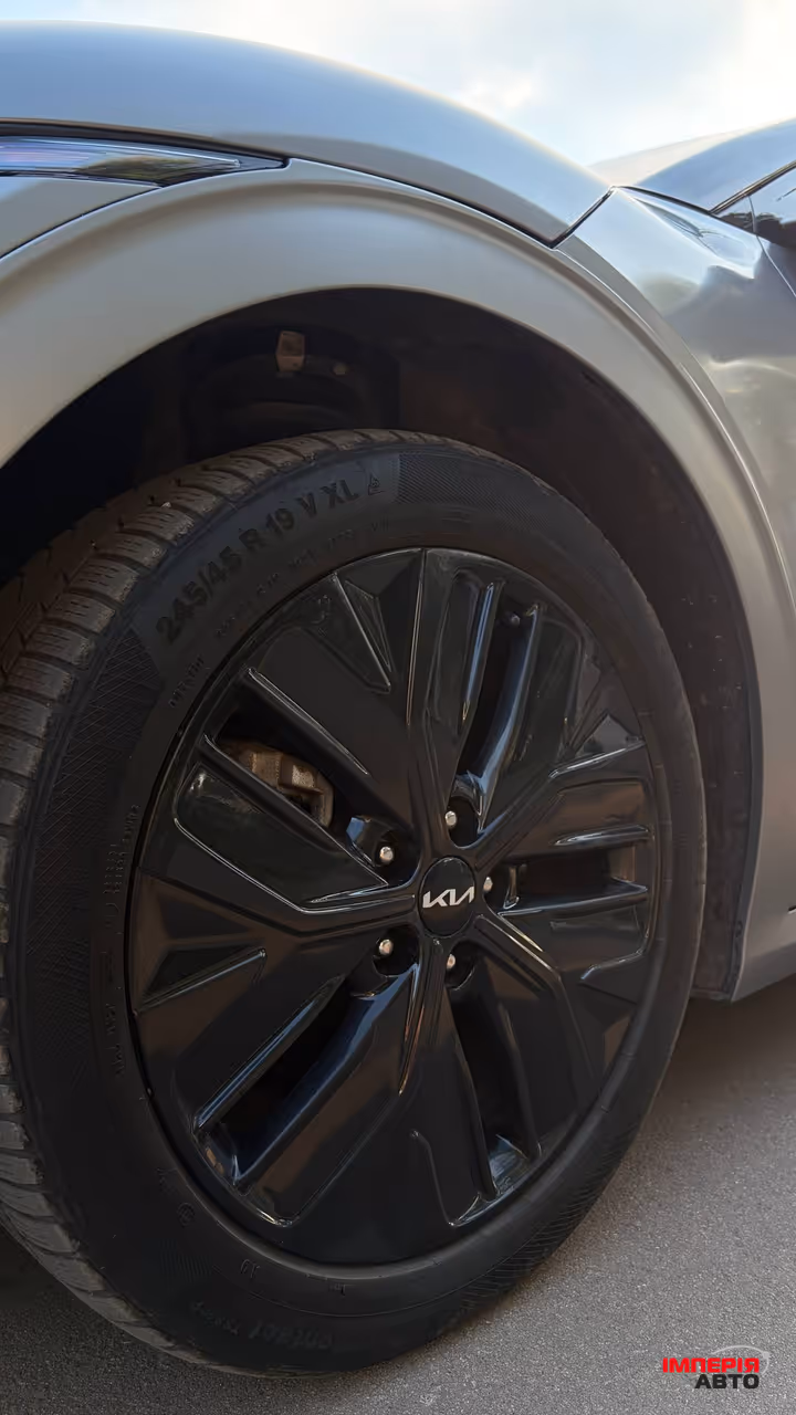 Kia EV6 - фото 8