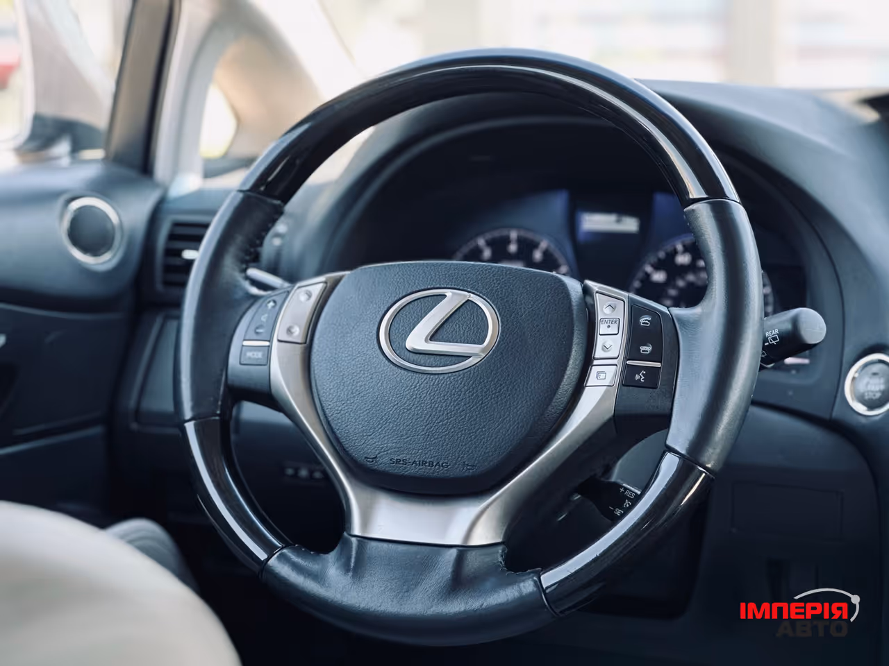 Lexus RX - фото 31