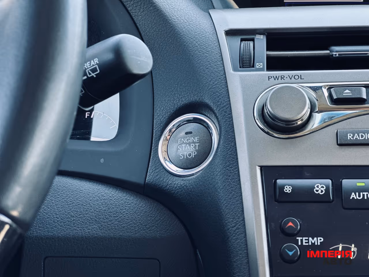 Lexus RX - фото 40