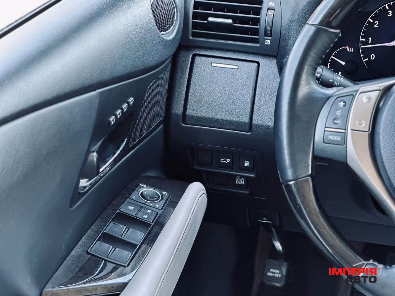 Lexus RX - фото 33