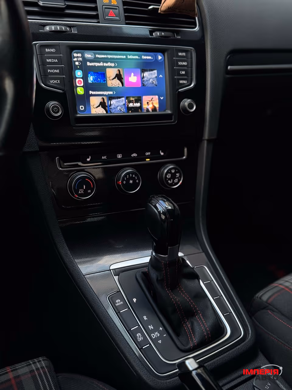 Volkswagen Golf GTI - фото 20