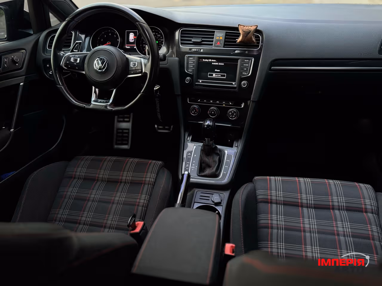 Volkswagen Golf GTI - фото 15