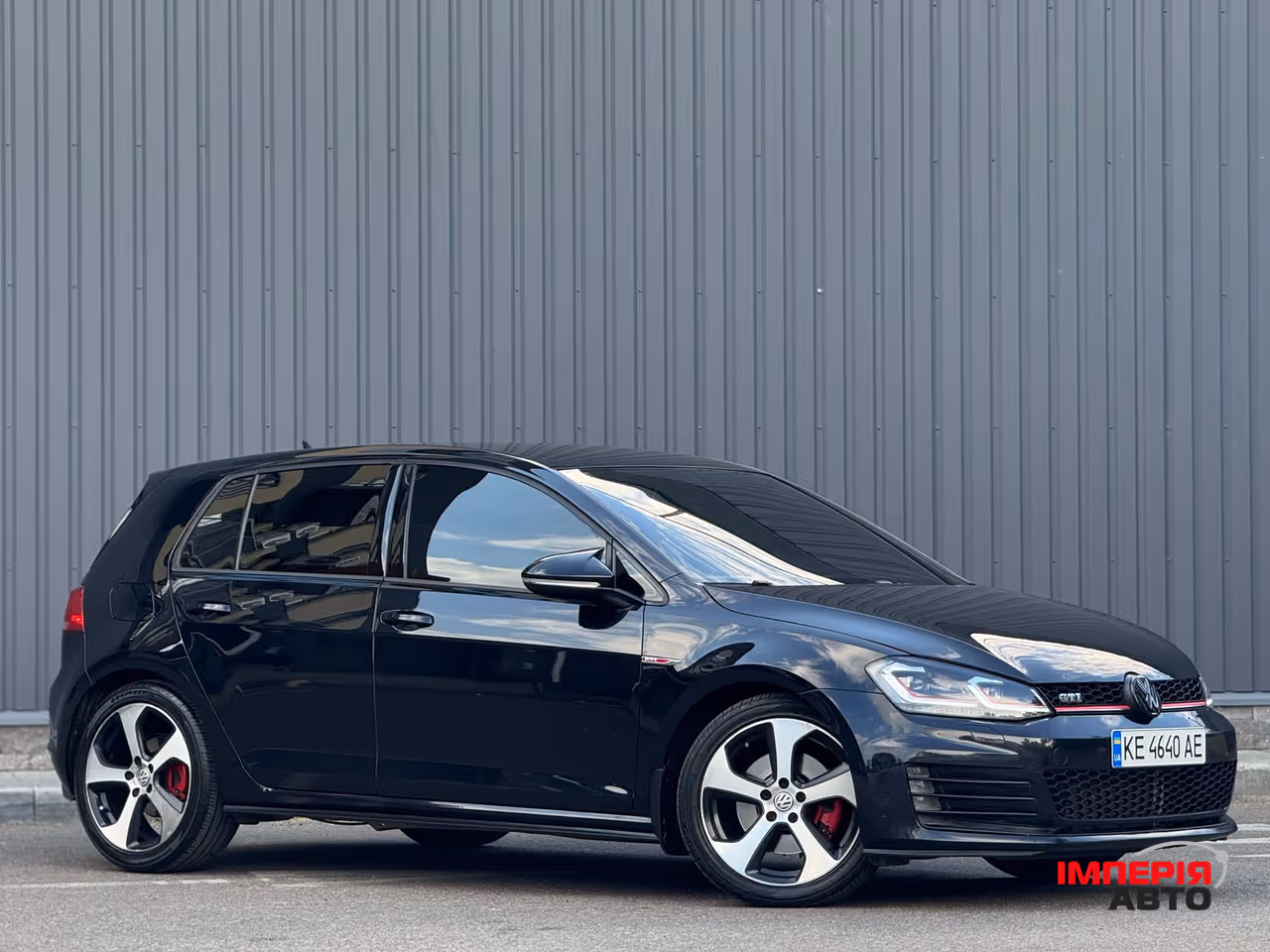 Volkswagen Golf GTI - фото 5
