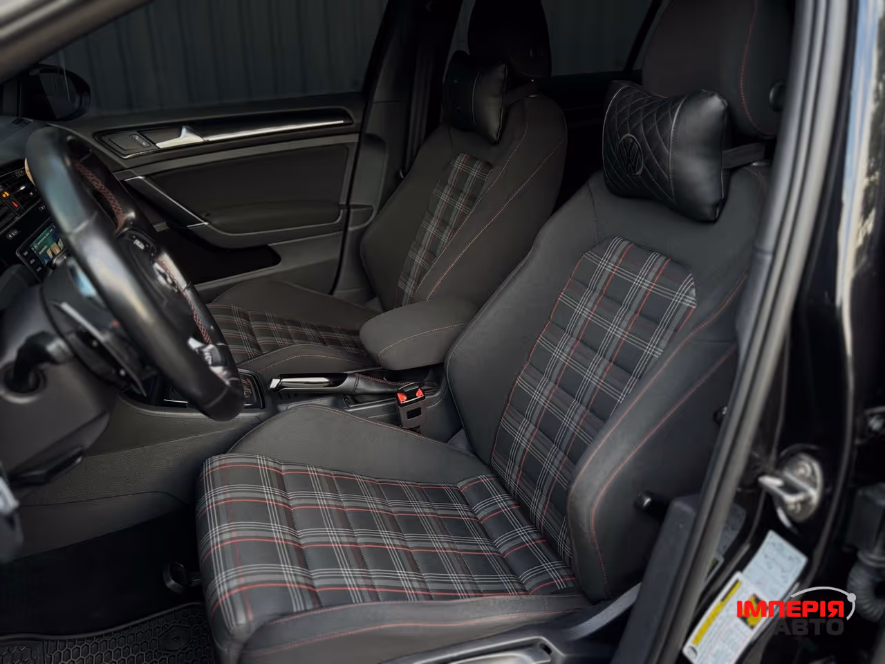 Volkswagen Golf GTI - фото 13