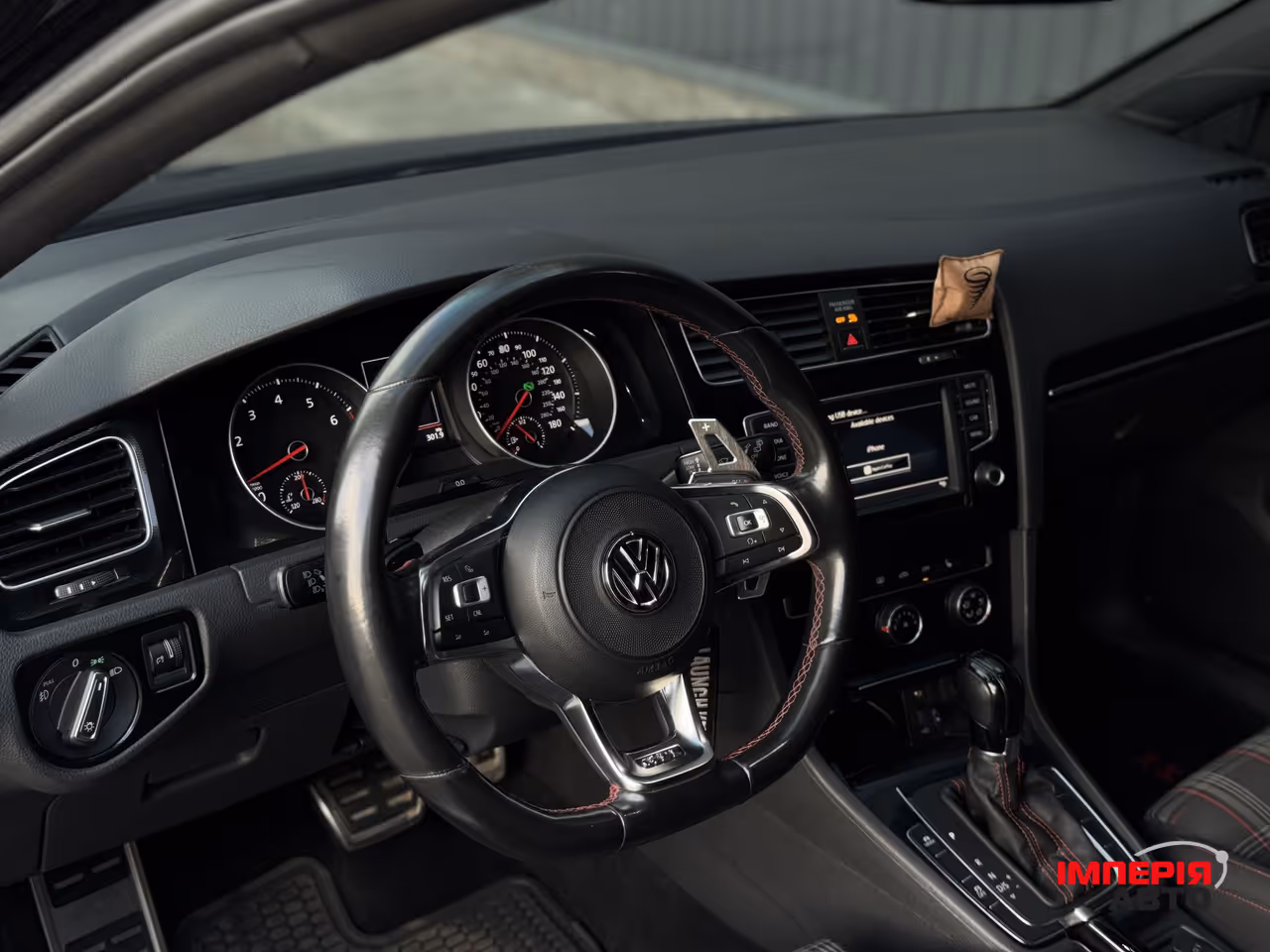 Volkswagen Golf GTI - фото 14