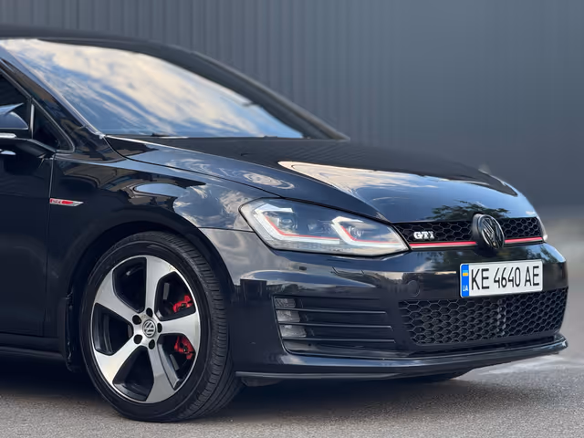 Volkswagen Golf GTI - зображення 2