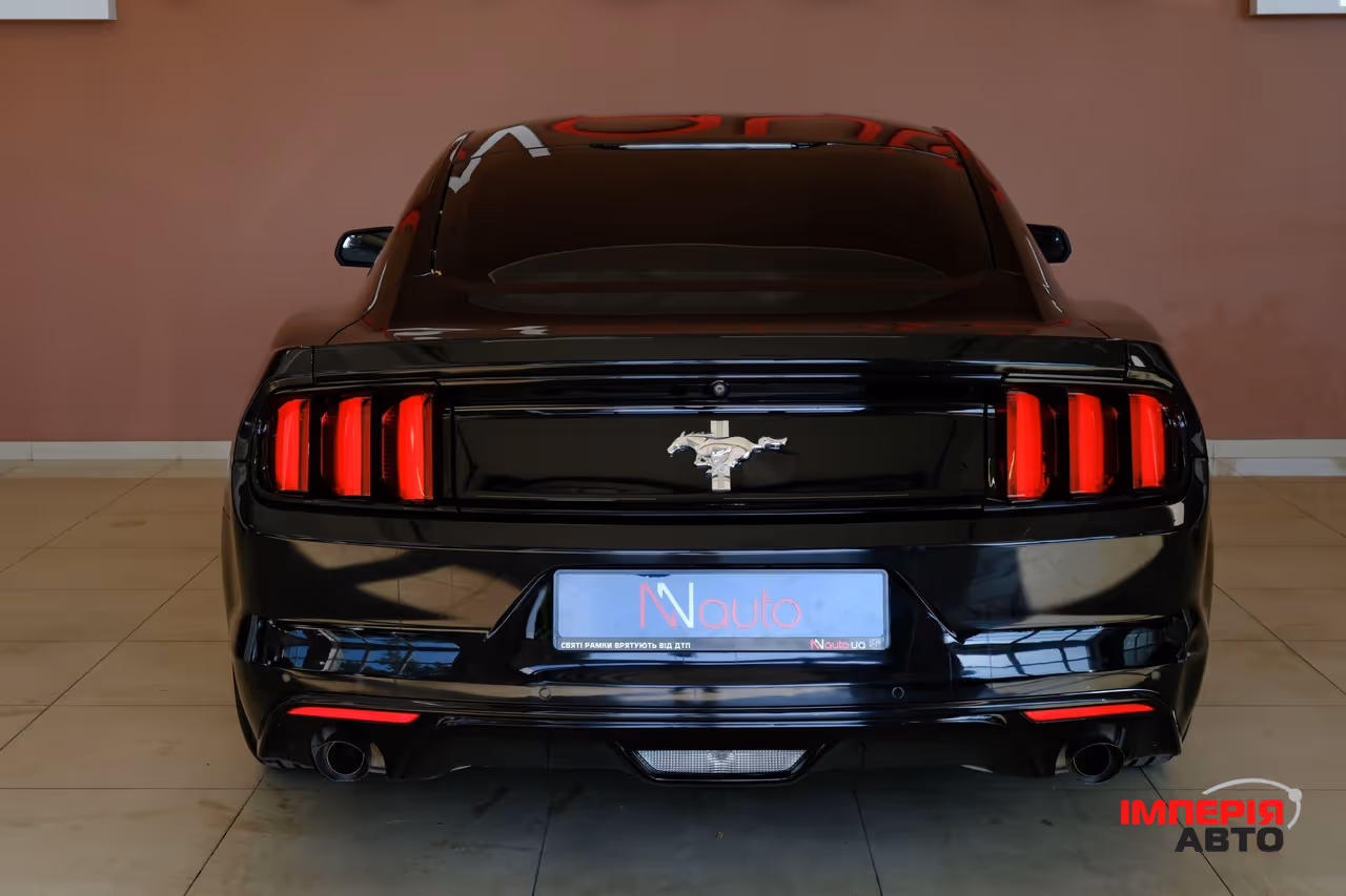 Ford Mustang - фото 6