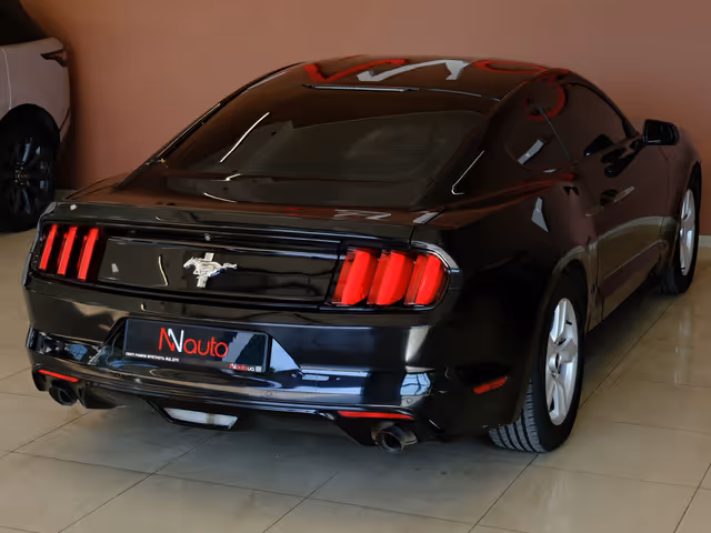 Ford Mustang - зображення 5