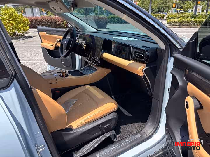 Leapmotor C11 - фото 11