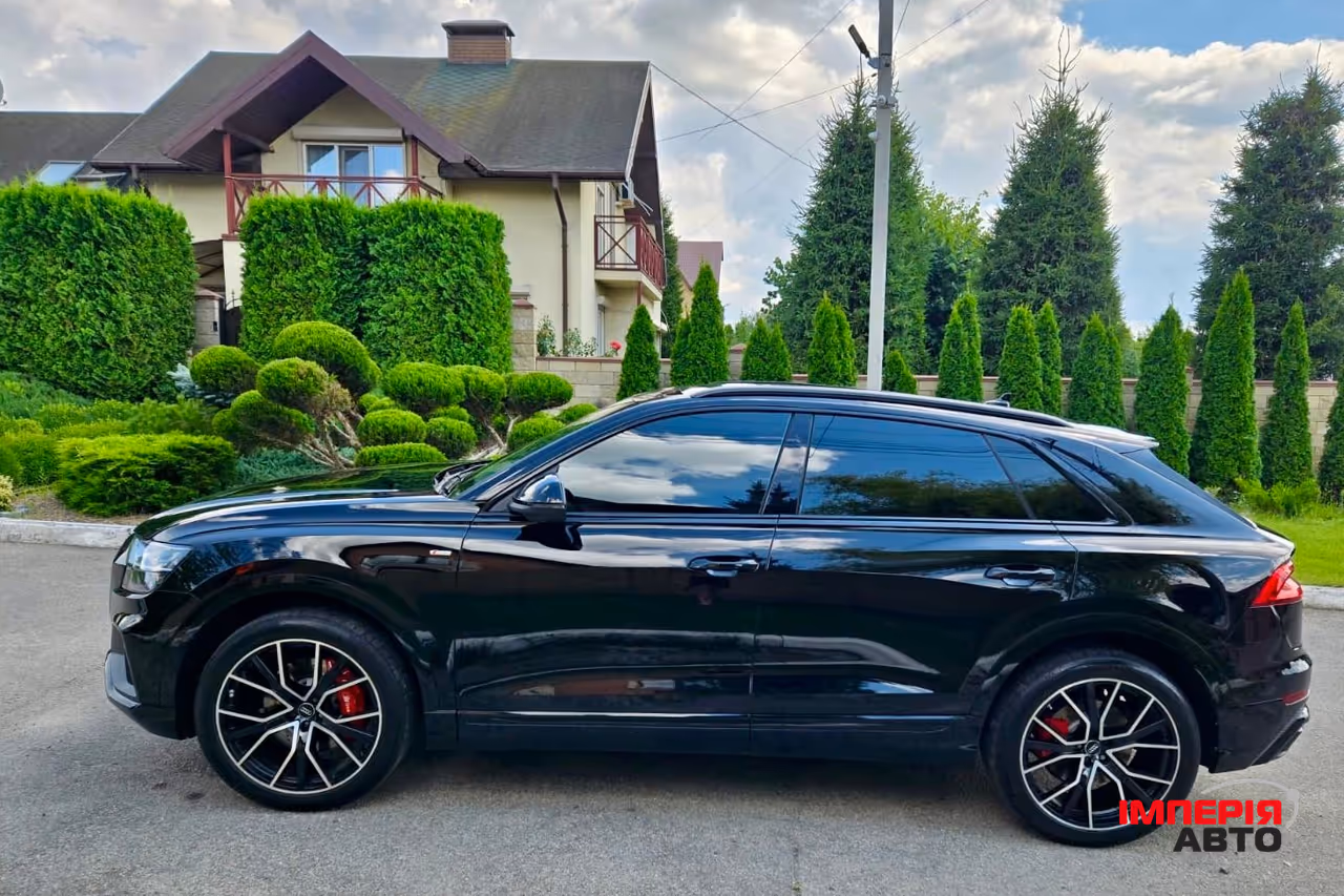 Audi Q8 - фото 6