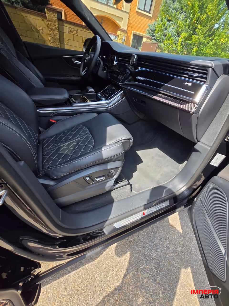 Audi Q8 - фото 12