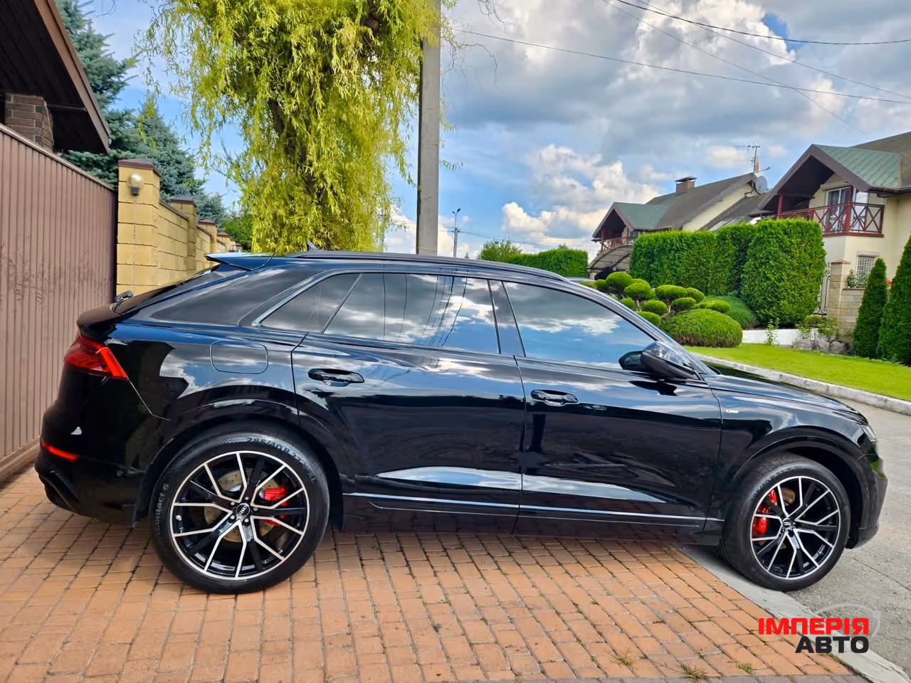 Audi Q8 - фото 35